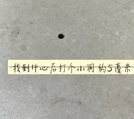 巧家瓷砖空鼓维修公司专业解答在瓷砖铺贴过程中，如果砂料搅拌不均匀，将会带来以下问题